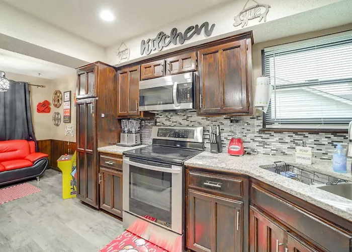 Area W/ Fenced Yard: Pets Welcome! * Tulsa