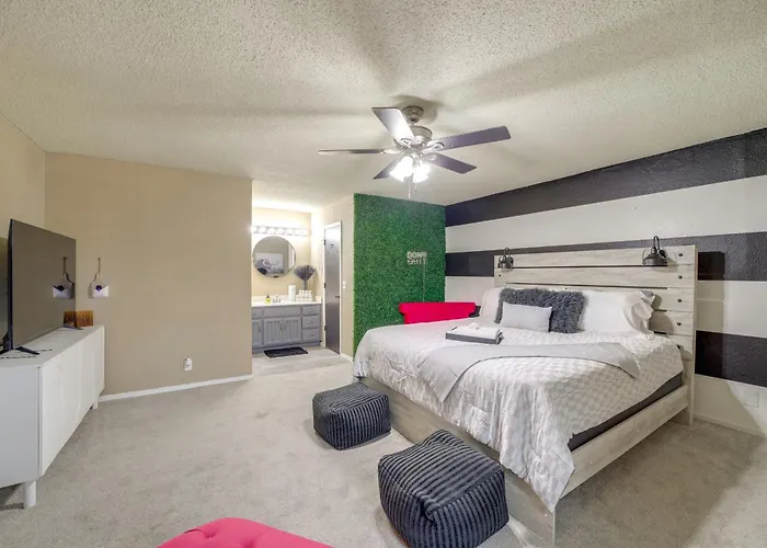 Area W/ Fenced Yard: Pets Welcome! Tulsa