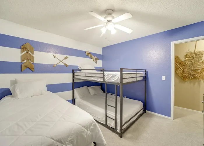 Area W/ Fenced Yard: Pets Welcome! Holiday home *