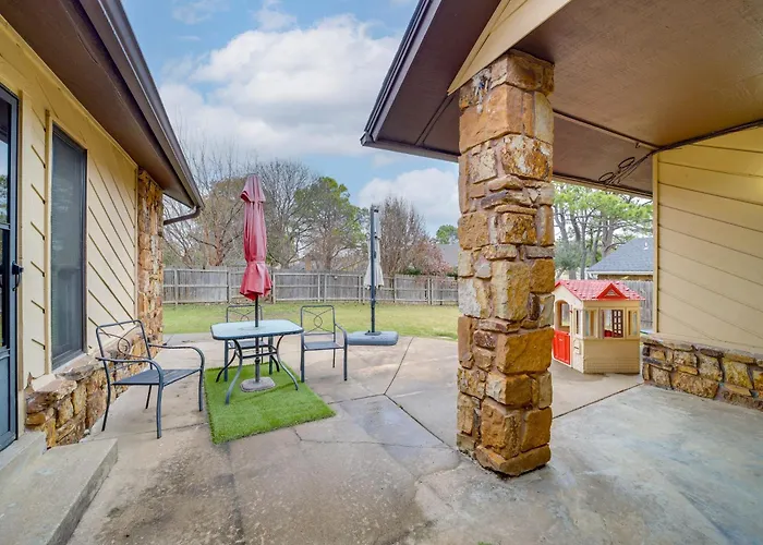 Holiday home Area W/ Fenced Yard: Pets Welcome! *